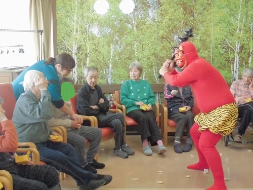 鬼と戦ってるところ